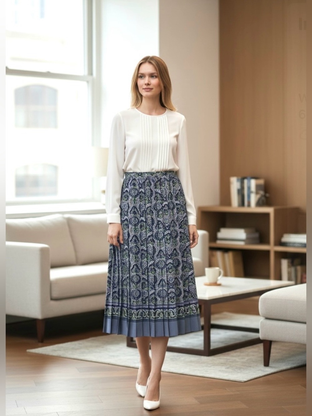 Leslie Fay-steel blue pleated skirt, elastic waistband – size 10 P – like new